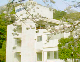 鎌倉市の額田記念病院に併設されている介護老人保健施設です